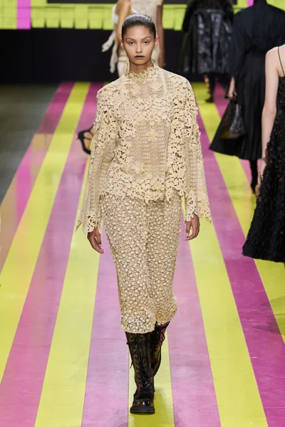 Look 58